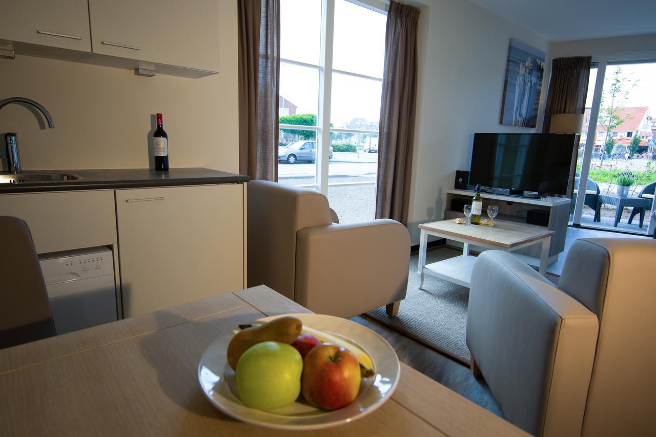 Roompot Strandplevier Hotelsuites De Koog  Bagian luar foto