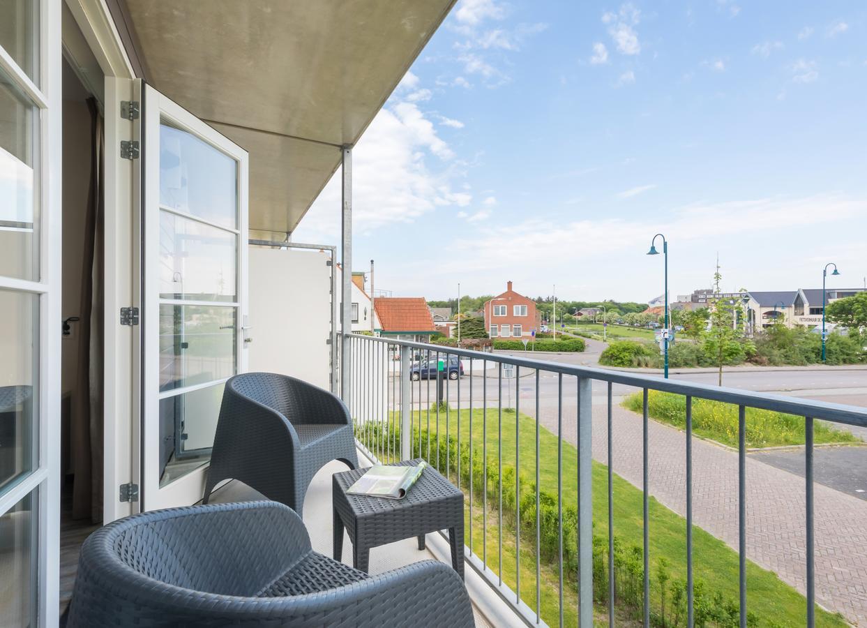 Roompot Strandplevier Hotelsuites De Koog  Bagian luar foto